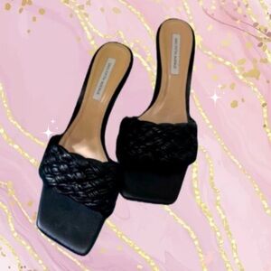 Saks Fifth Avenue Mule Short Heel sz 8.5M Black and Tan